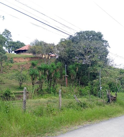Propiedad 2800m2 con piscinas Coris de Cartago